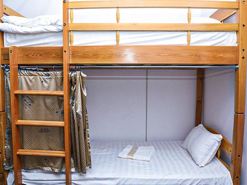 House De Moon Hostel Tashkent Room photo